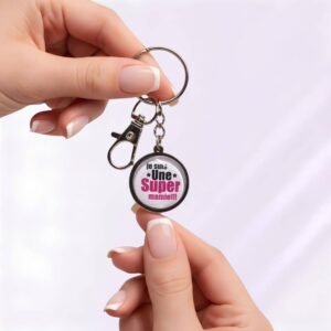 Porte-clé « Je suis une super mamie » avec cabochon en verre argenté.