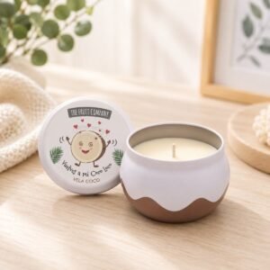 Bougie parfumée Noix de Coco dans un pot en céramique blanc et marron.