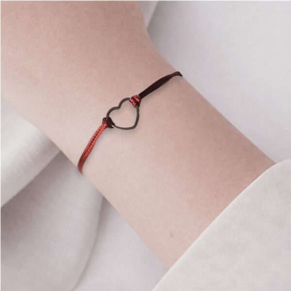 Bracelet cœur rouge femme en coton ciré avec cordon ajustable et cœur argenté