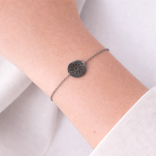 Bracelet soleil fine maille en acier inoxydable – bijou lumineux et élégant Floya Boutique